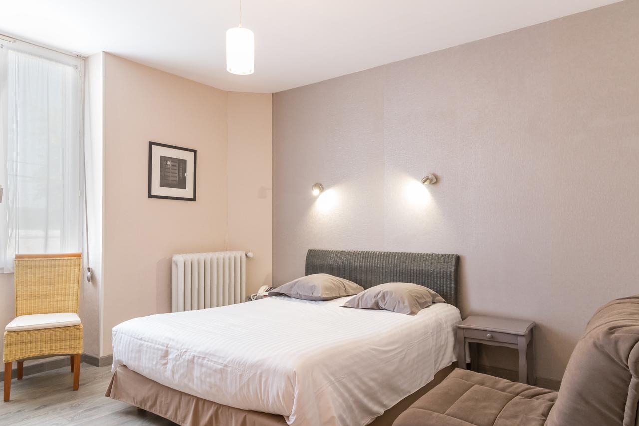 Hotel De La Gare ثوارس المظهر الخارجي الصورة