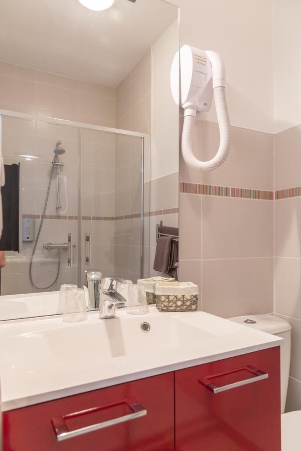 Hotel De La Gare ثوارس المظهر الخارجي الصورة