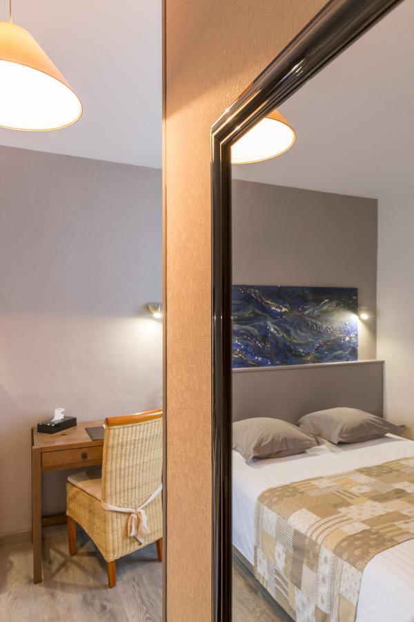 Hotel De La Gare ثوارس المظهر الخارجي الصورة